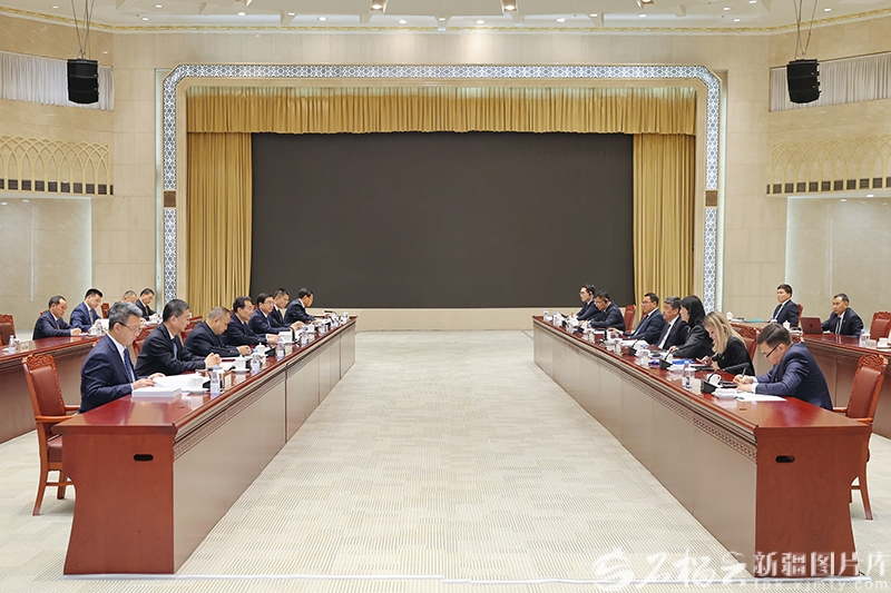 陈小江艾尔肯·吐尼亚孜会见吉尔吉斯斯坦副总理托罗巴耶夫